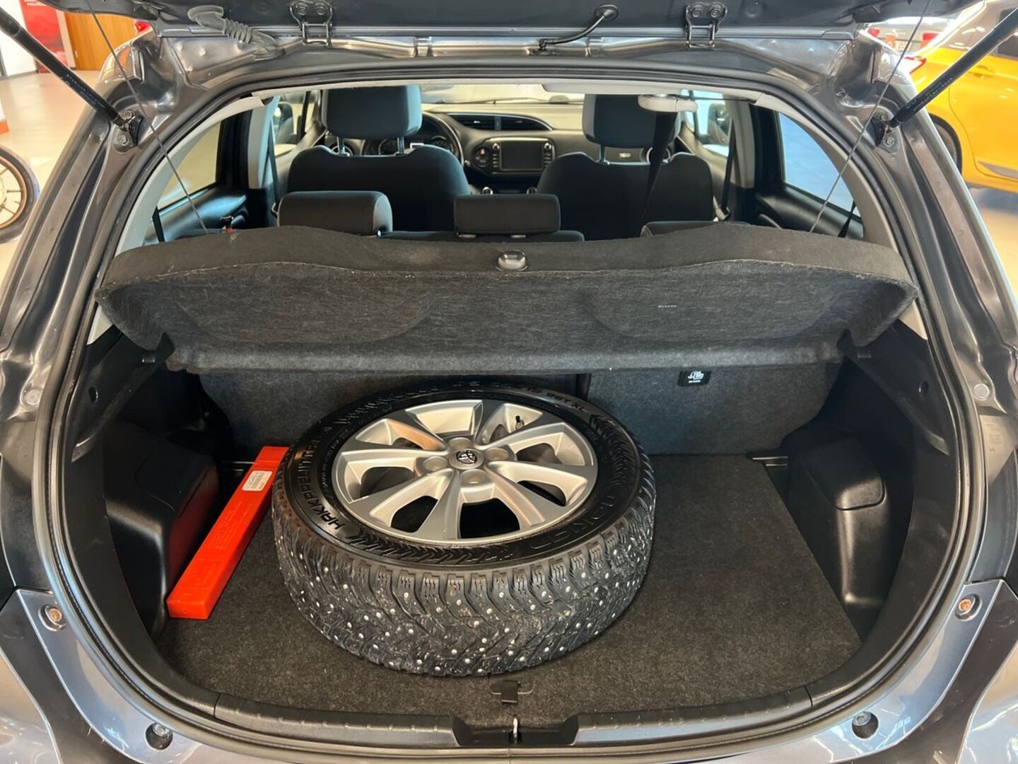 TOYOTA Yaris 2019