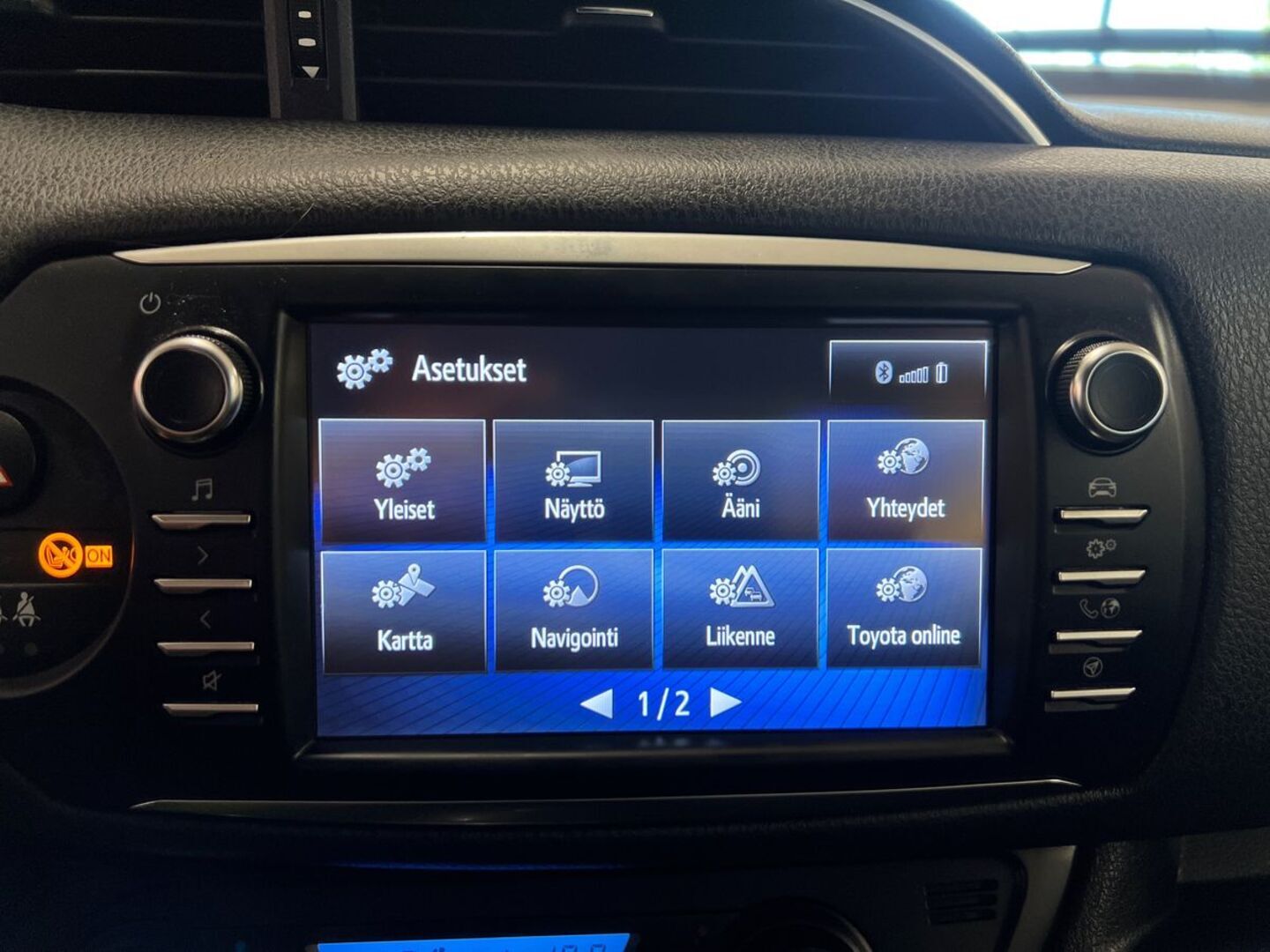TOYOTA Yaris 2019