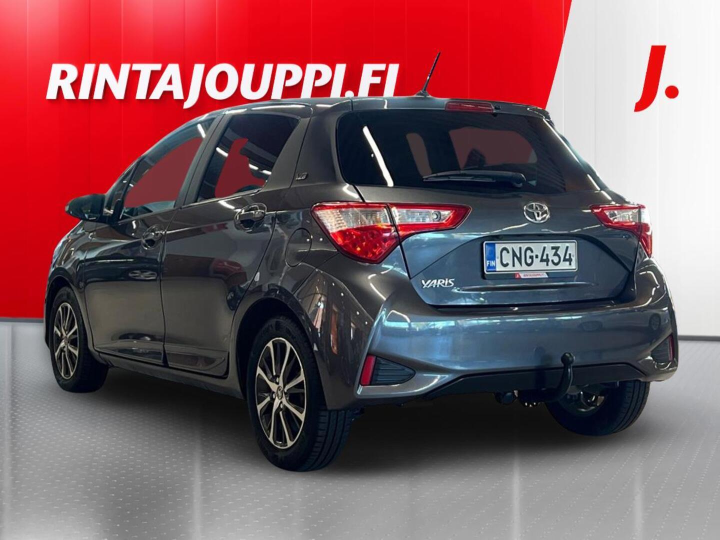TOYOTA Yaris 2019