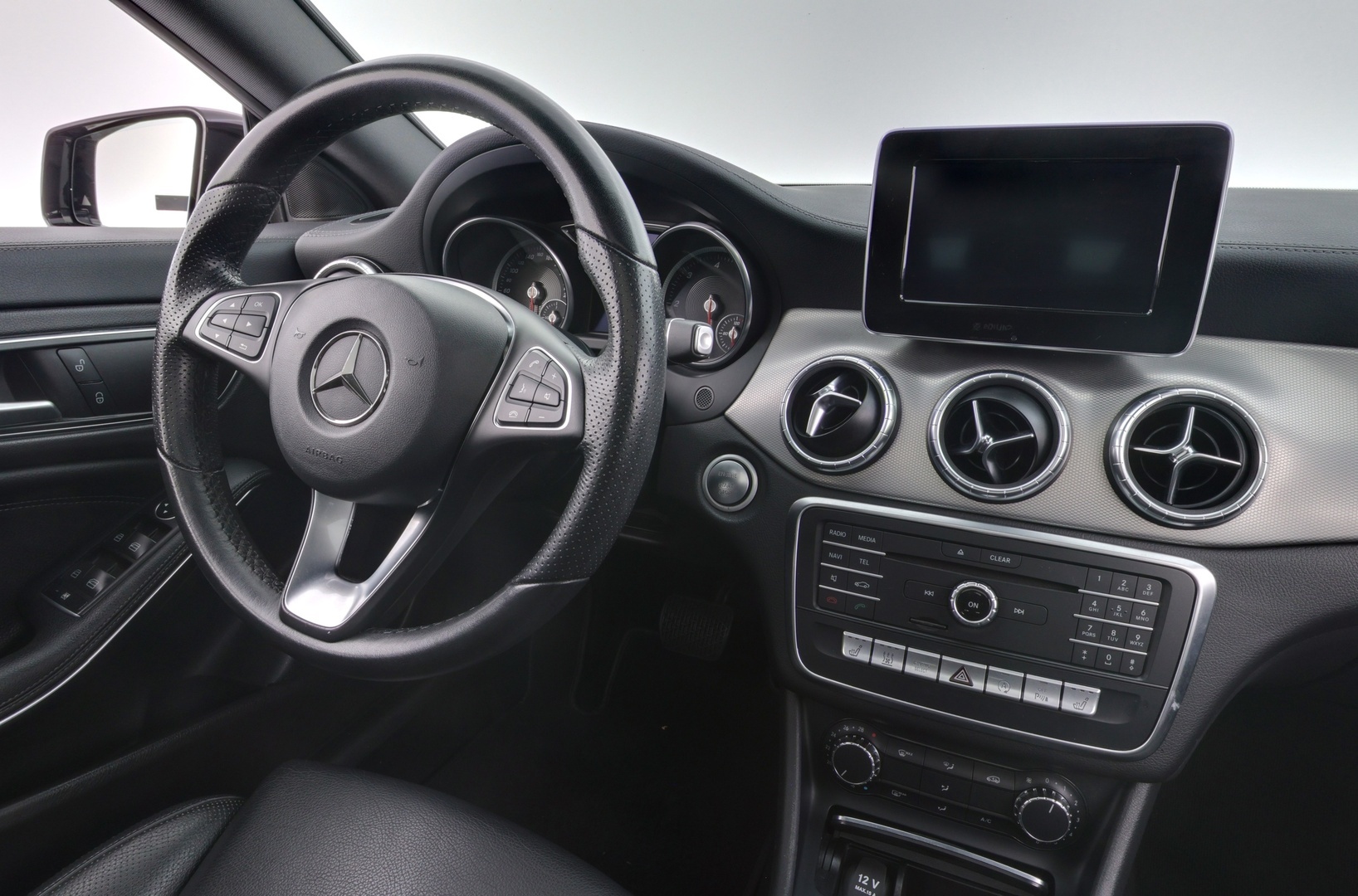 MERCEDES-BENZ CLA 2017