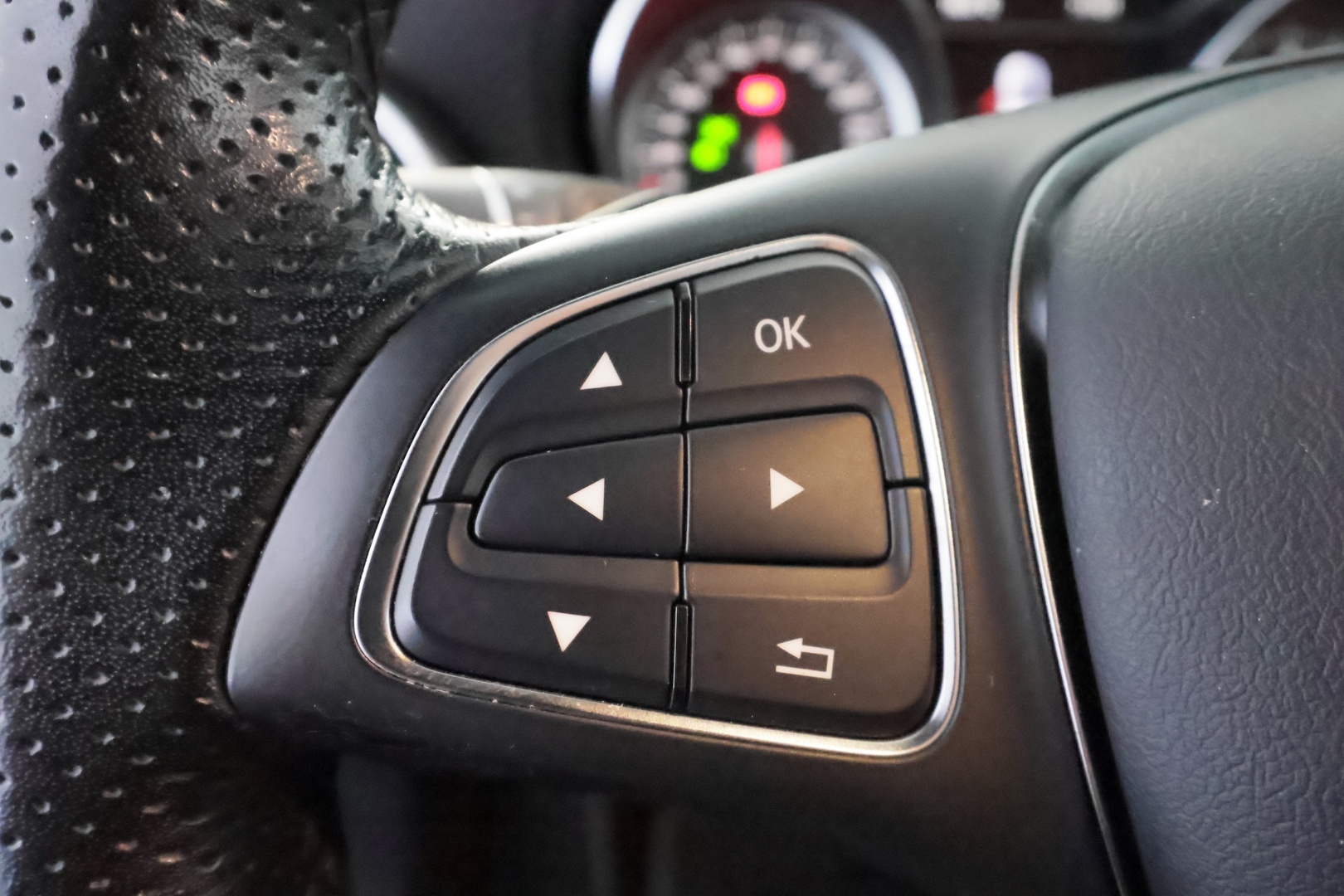 MERCEDES-BENZ CLA 2017