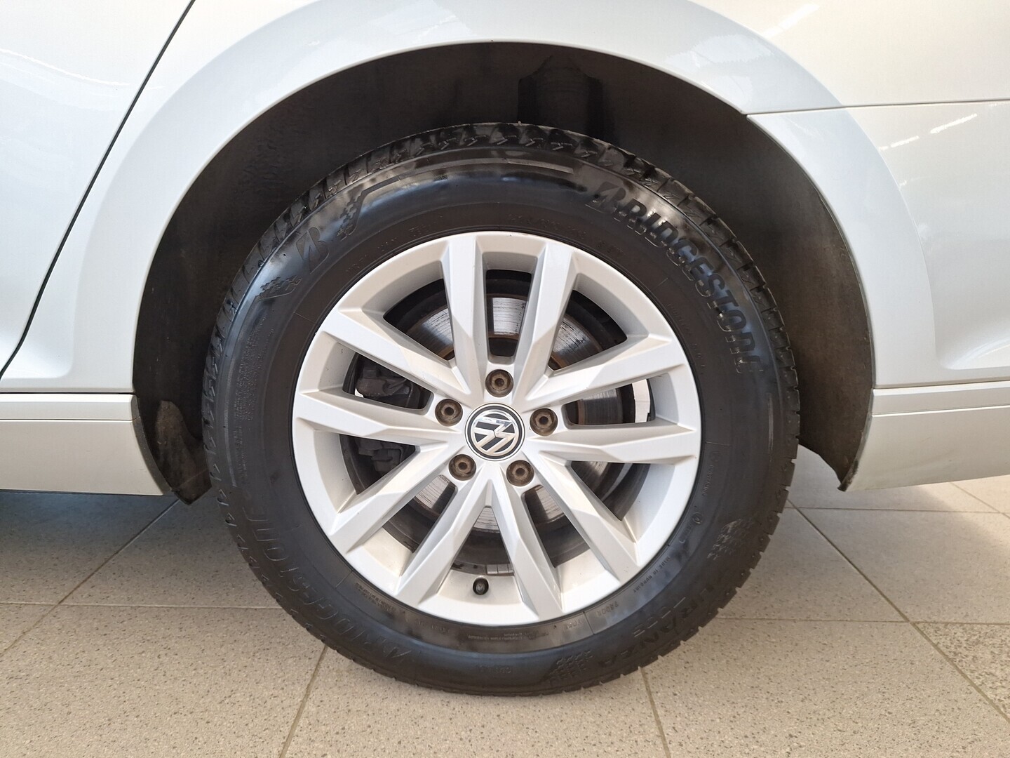 VOLKSWAGEN Passat 2016