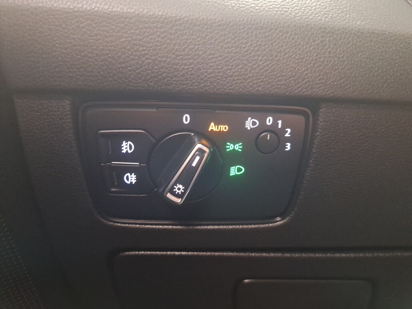 VOLKSWAGEN Passat 2016
