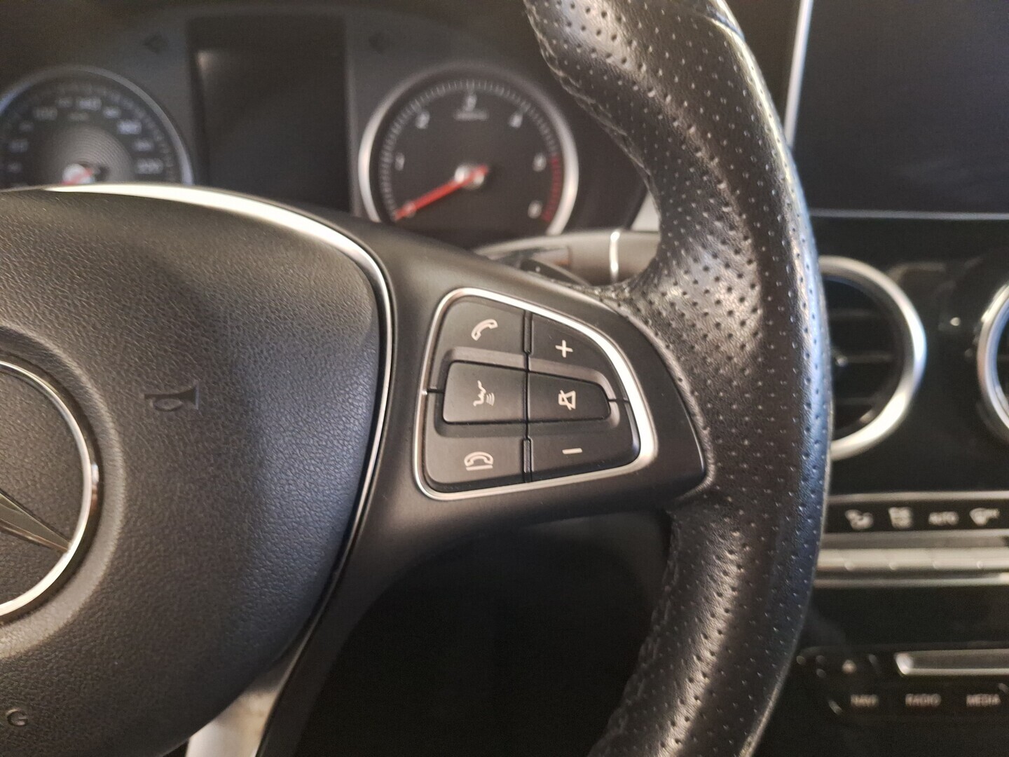 MERCEDES-BENZ GLC 2016