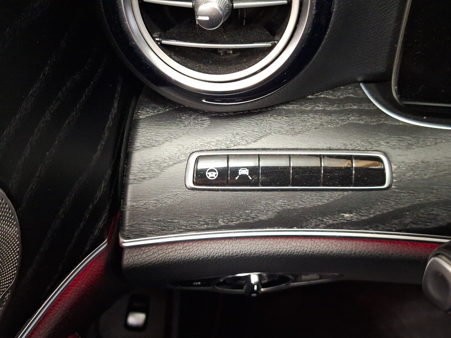 MERCEDES-BENZ E 2018