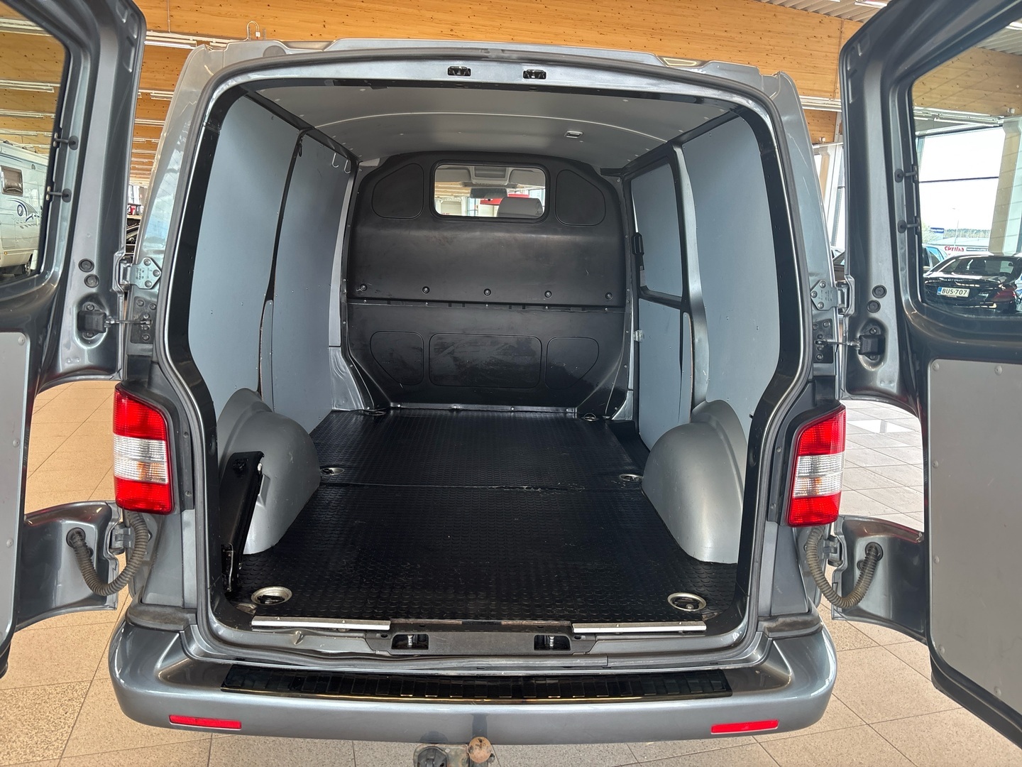 VOLKSWAGEN Transporter 2010