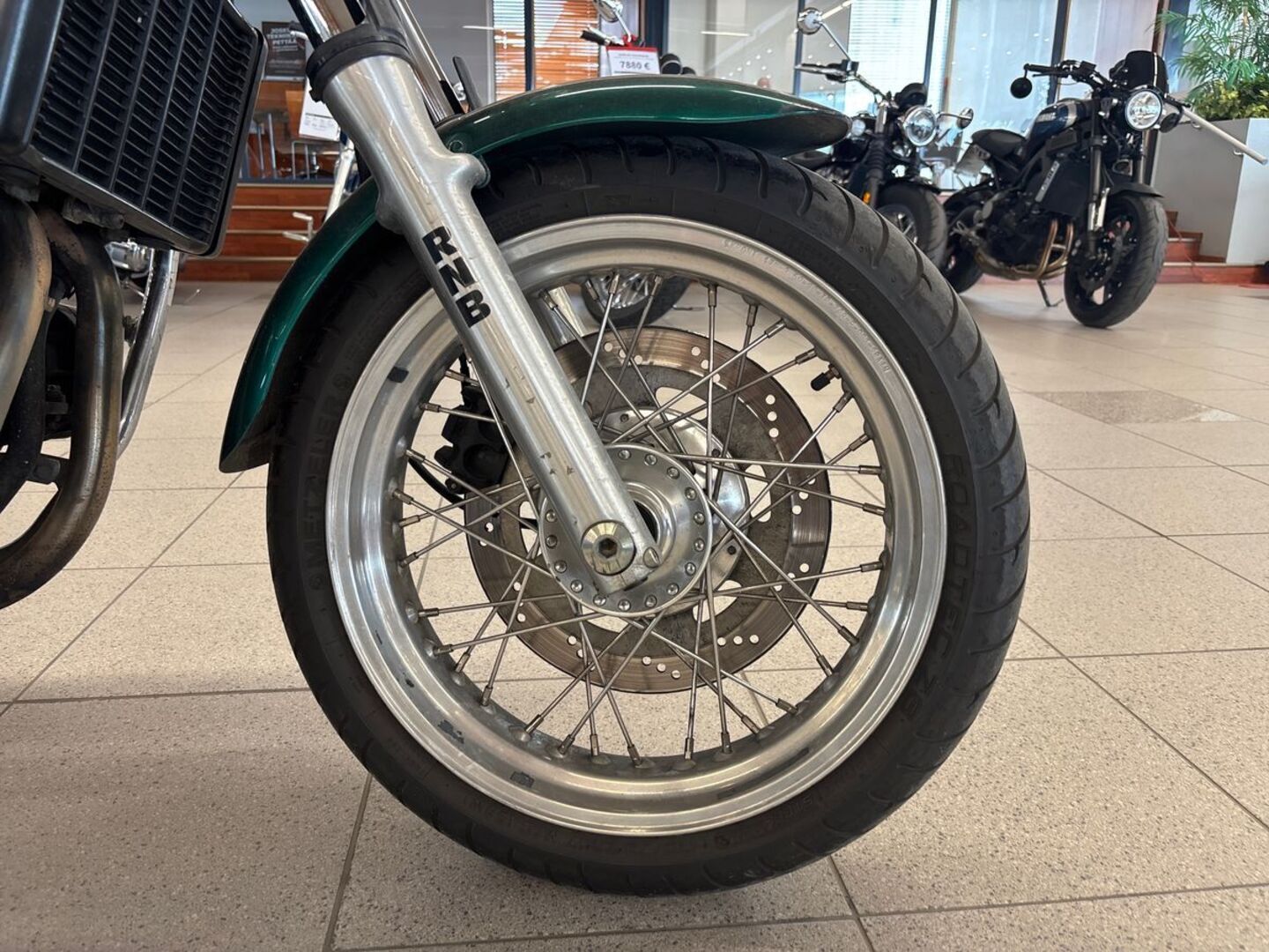 TRIUMPH LEGEND 1999