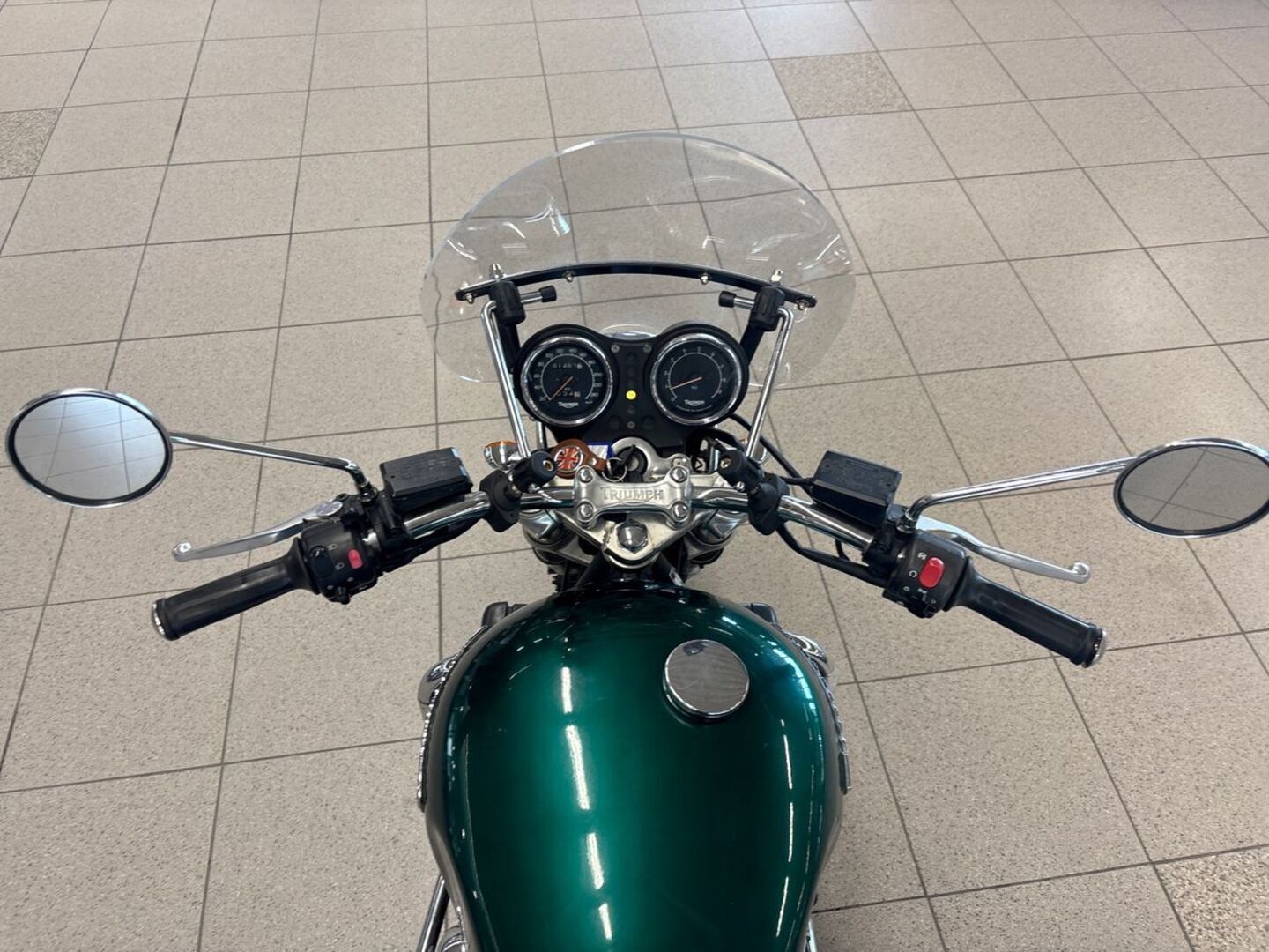 TRIUMPH LEGEND 1999