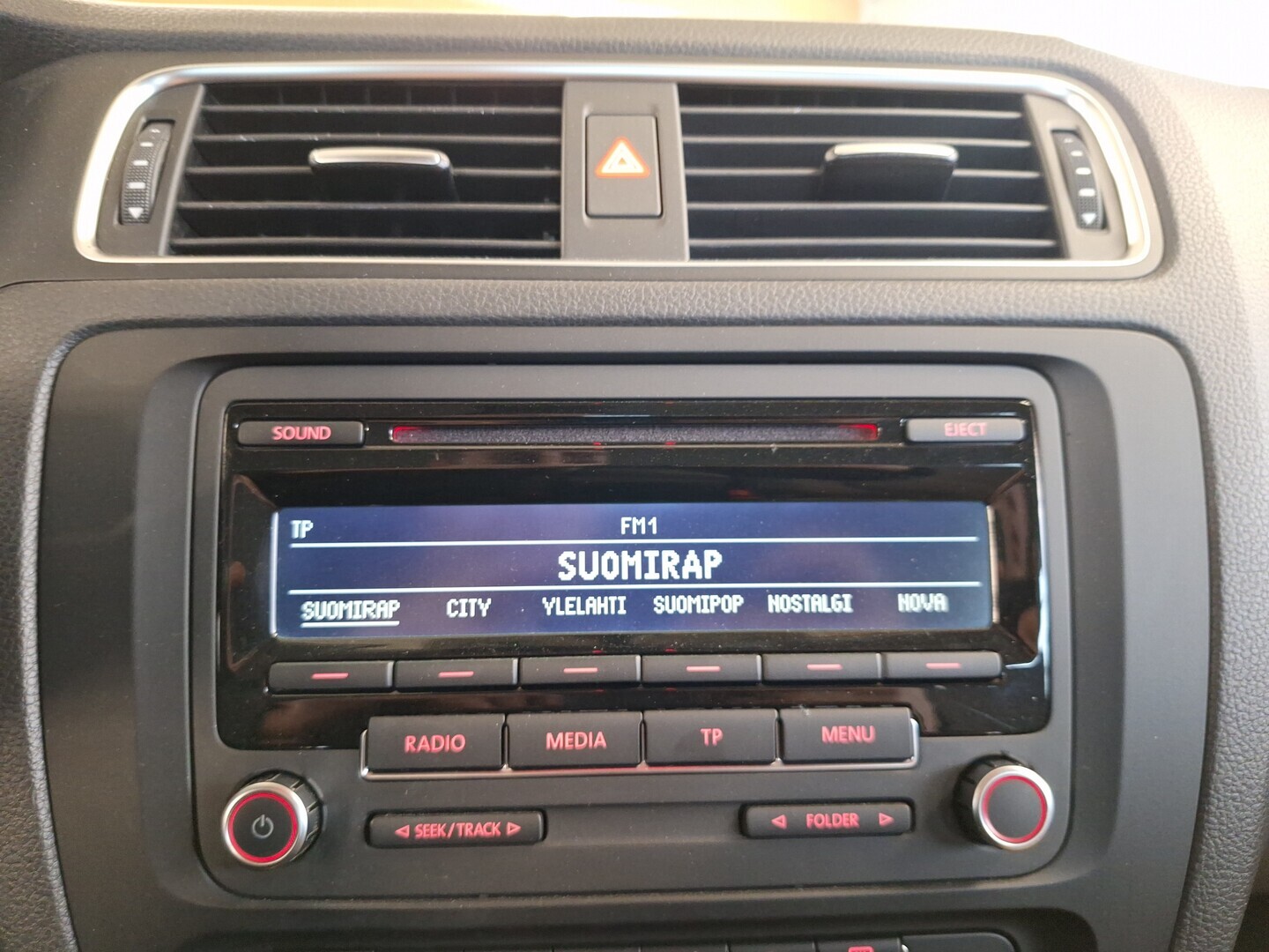 VOLKSWAGEN Jetta 2012