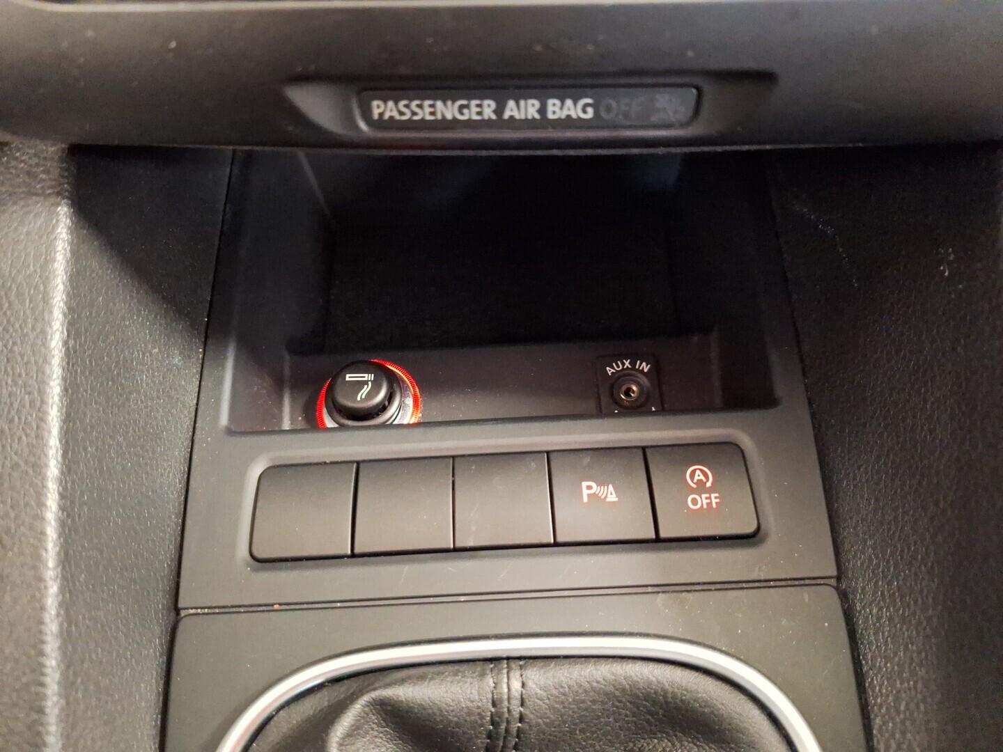 VOLKSWAGEN Jetta 2012