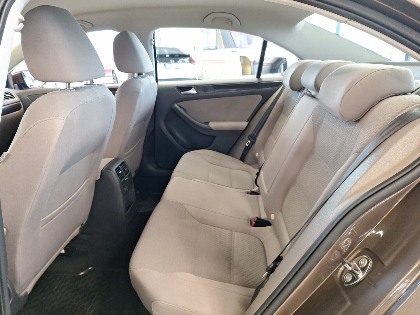 VOLKSWAGEN Jetta 2012