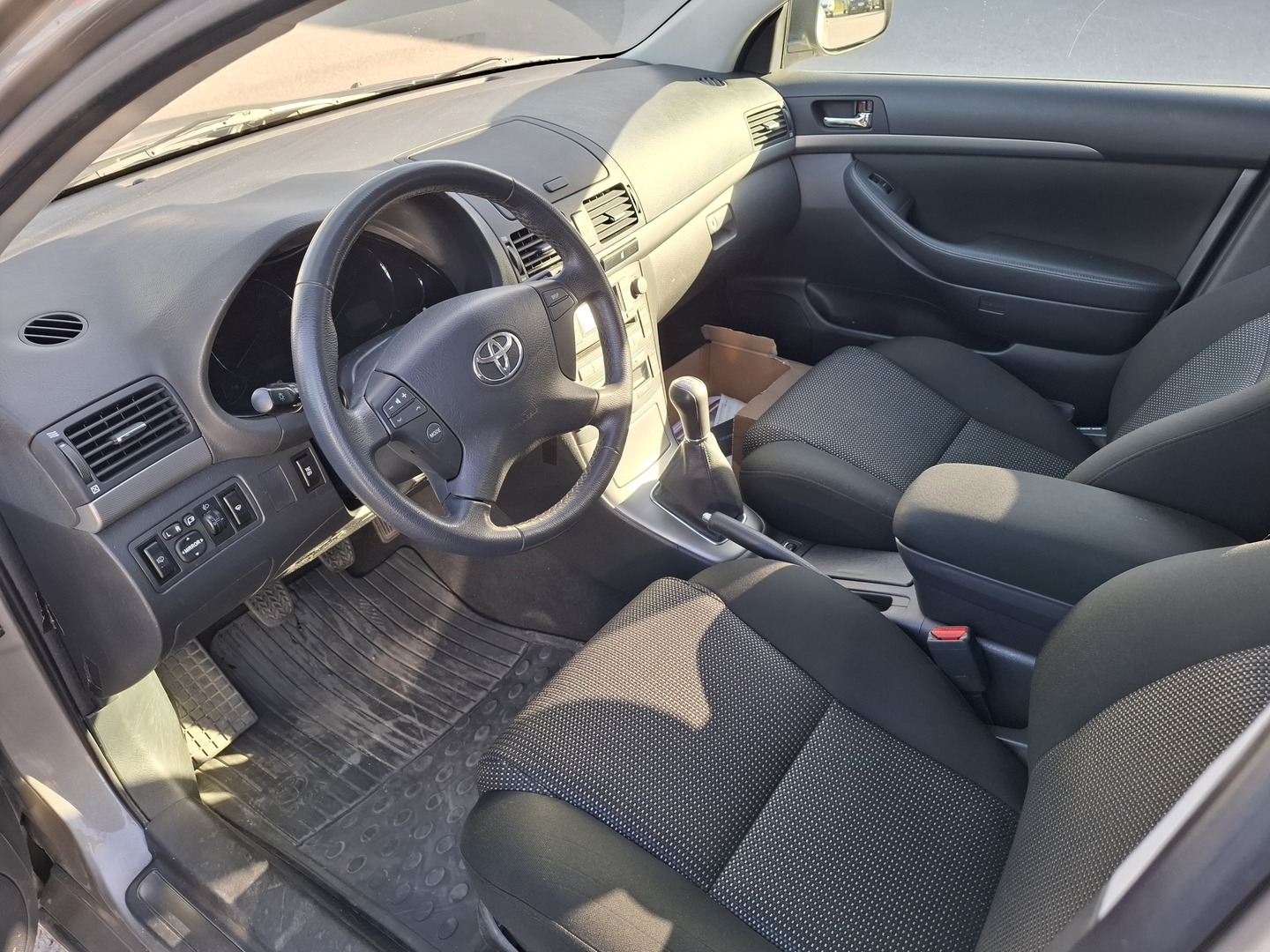 TOYOTA Avensis 2007