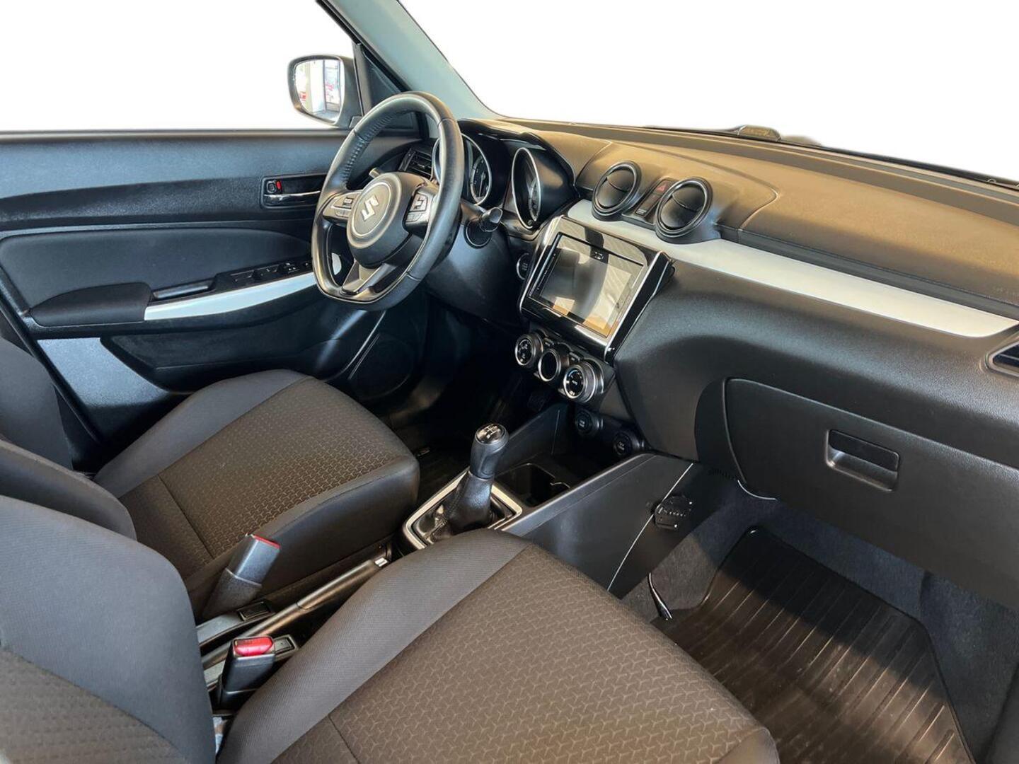 SUZUKI Swift 2019