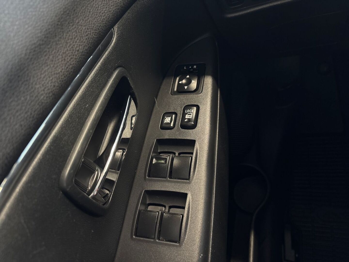 MITSUBISHI ASX 2016