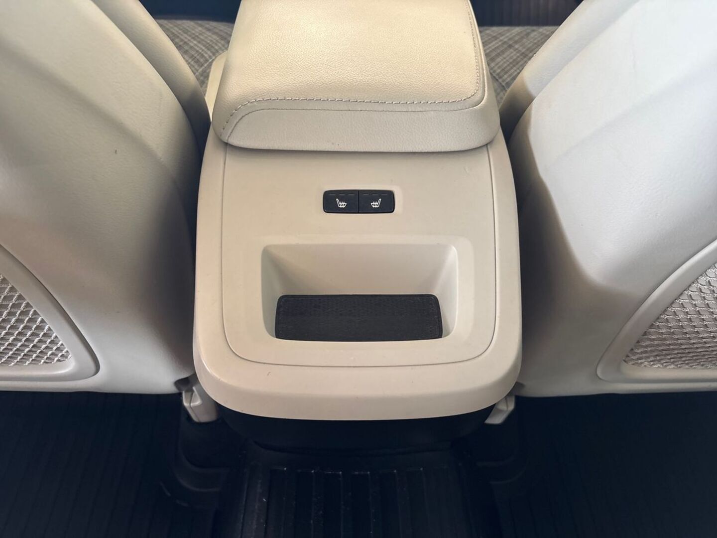 VOLVO XC60 2018