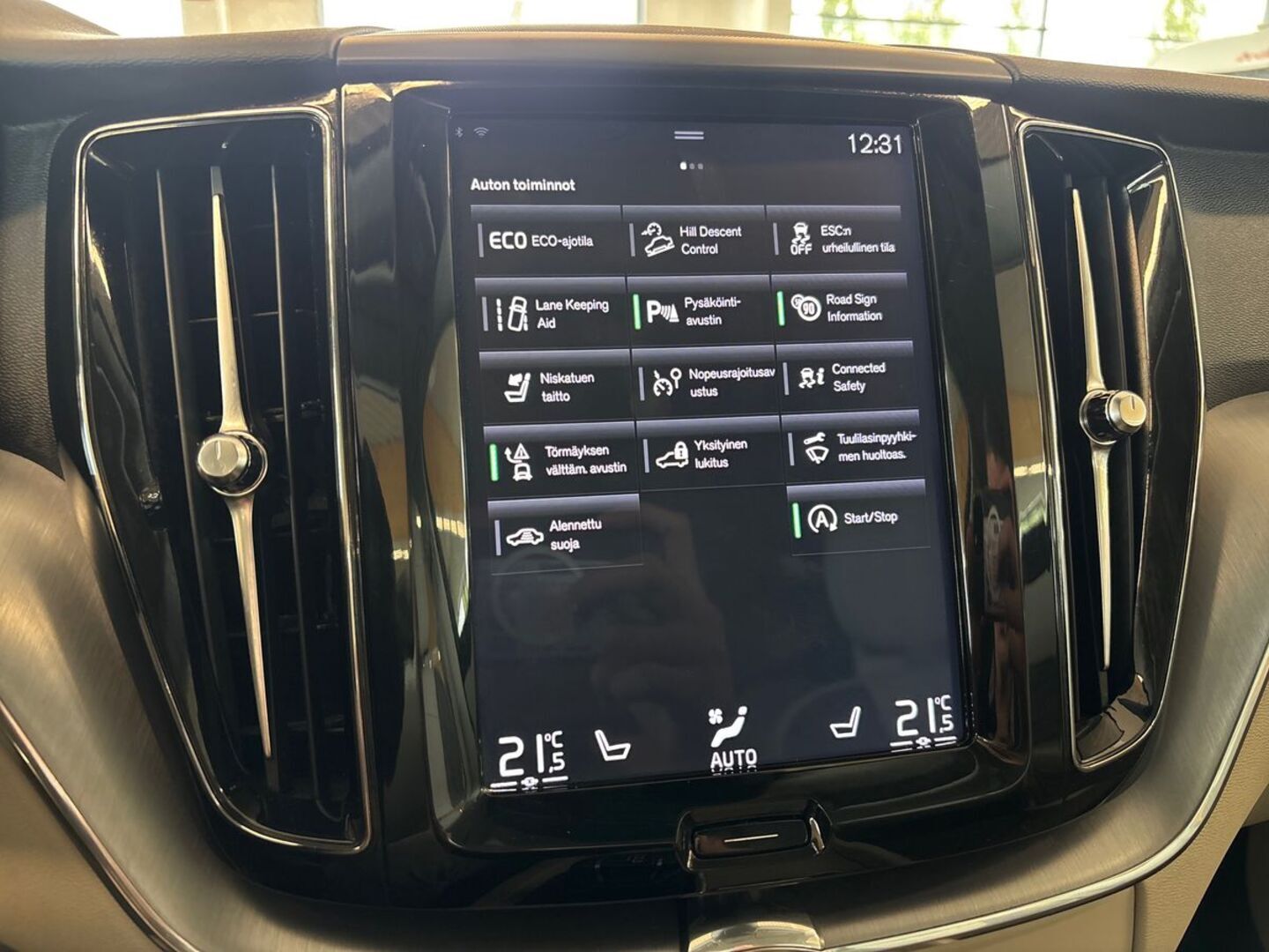 VOLVO XC60 2018
