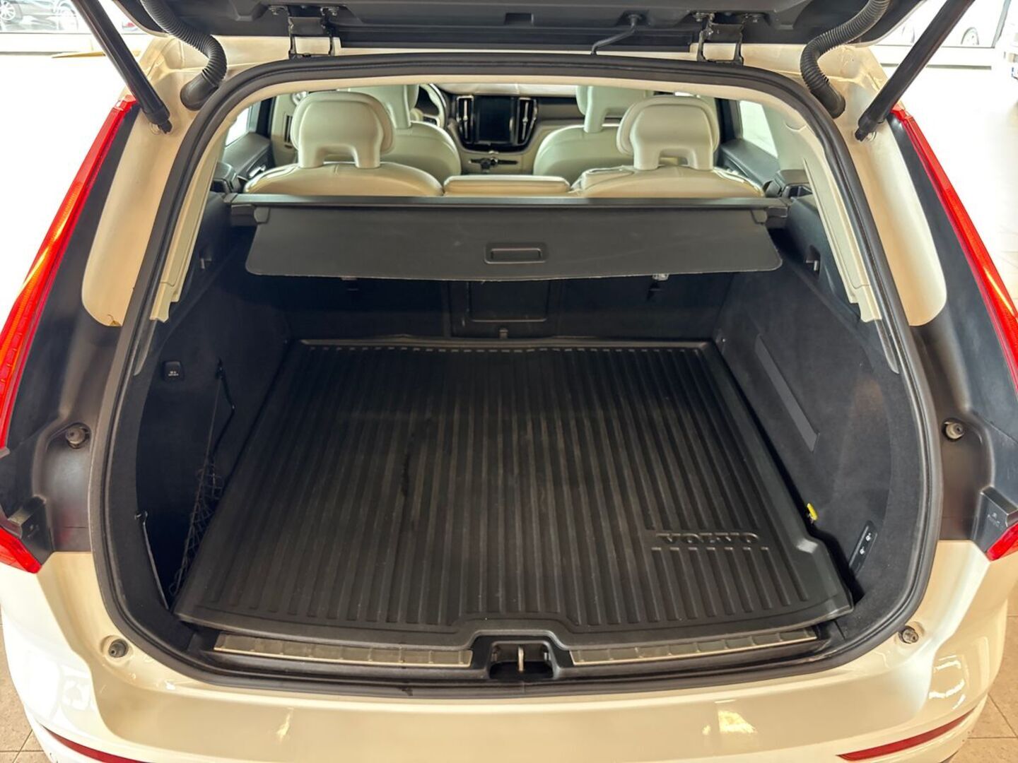 VOLVO XC60 2018