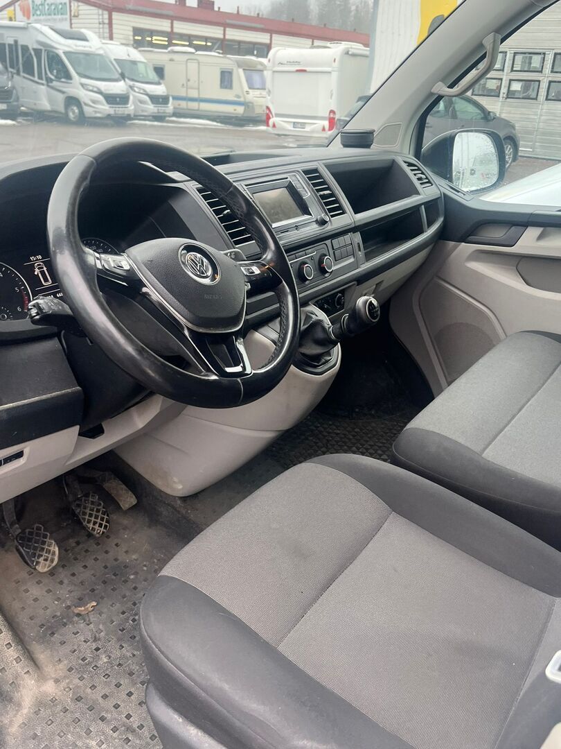 VOLKSWAGEN Transporter 2016