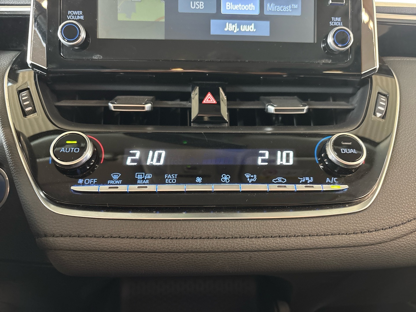 TOYOTA Corolla 2022