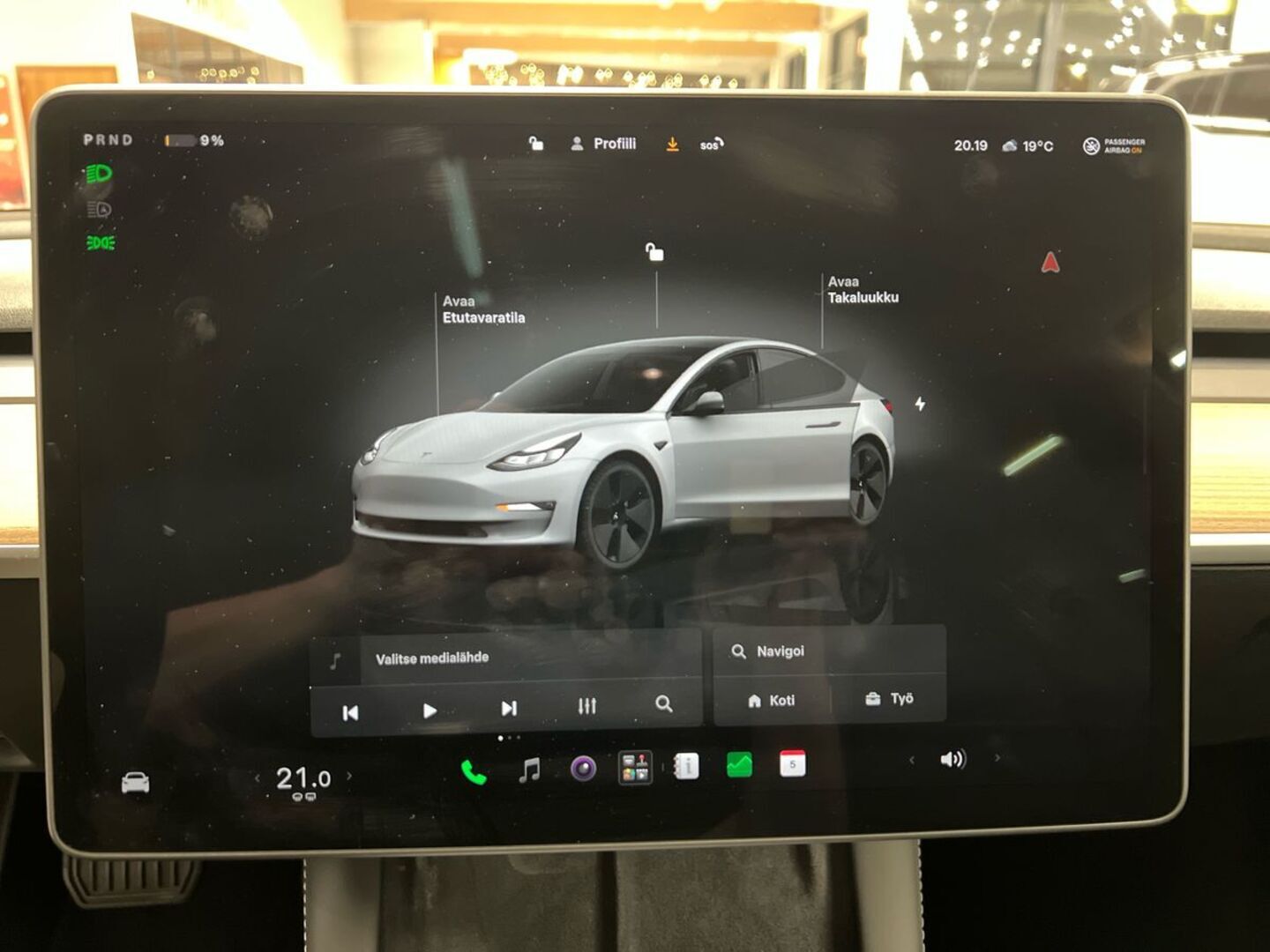 TESLA Model 3 2023