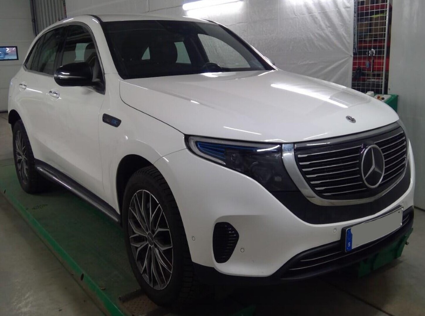 MERCEDES-BENZ EQC 2021