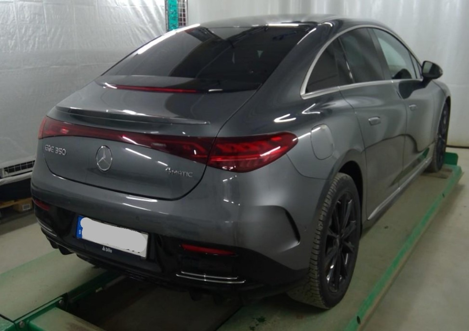 MERCEDES-BENZ EQE 2024