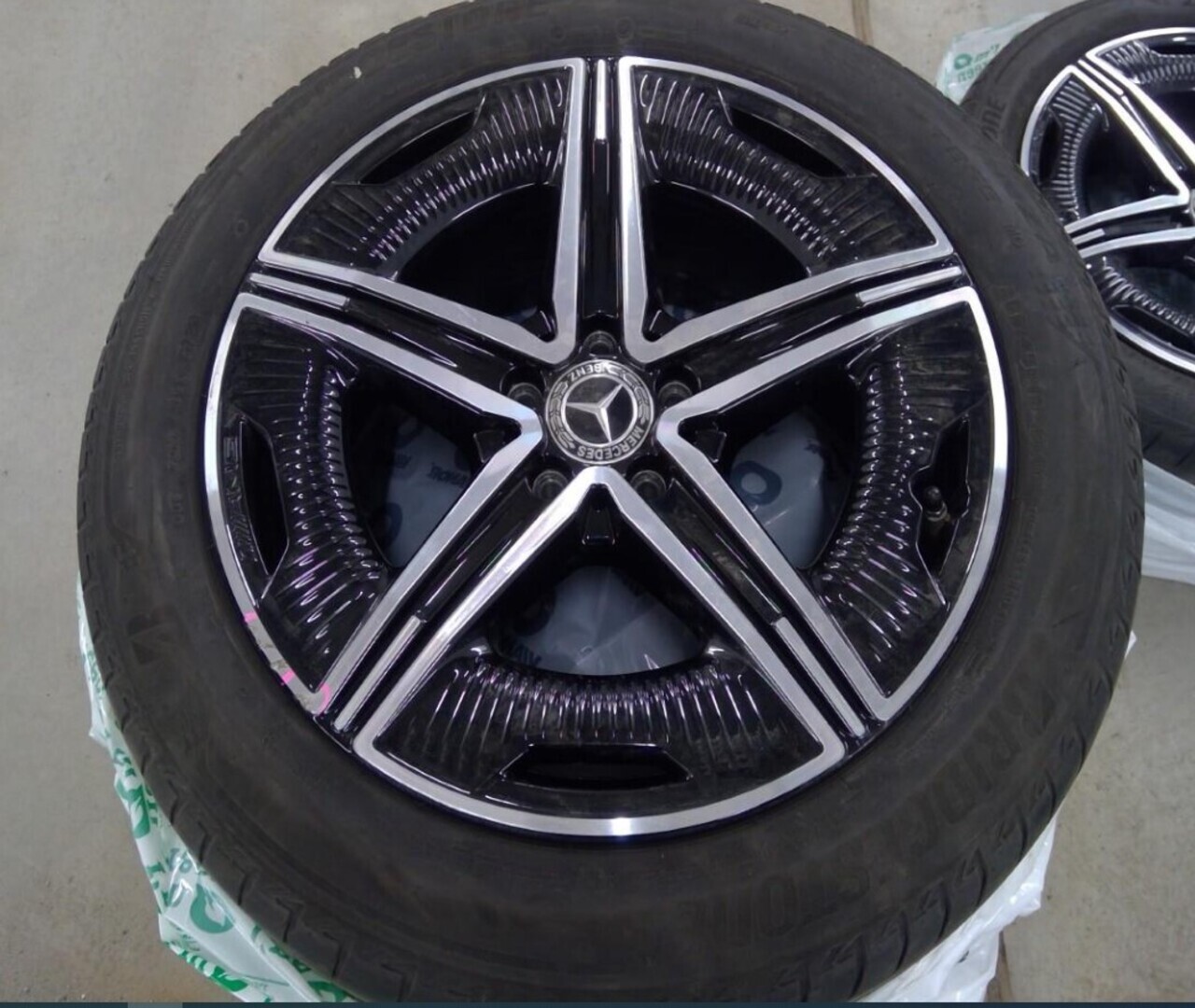 MERCEDES-BENZ EQE 2024