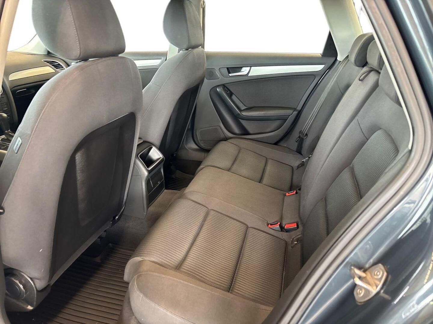 AUDI A4 2010
