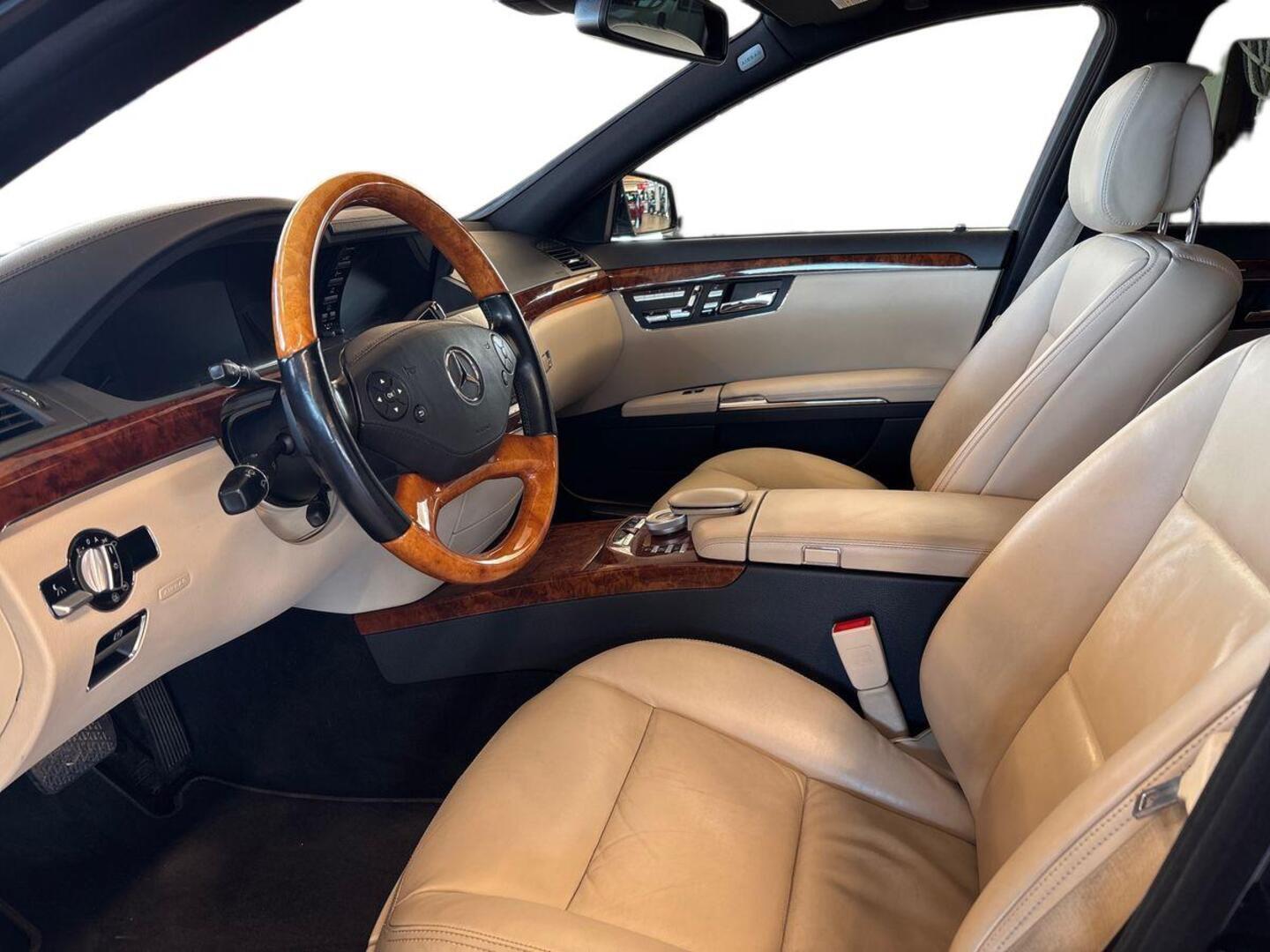 MERCEDES-BENZ S 2009