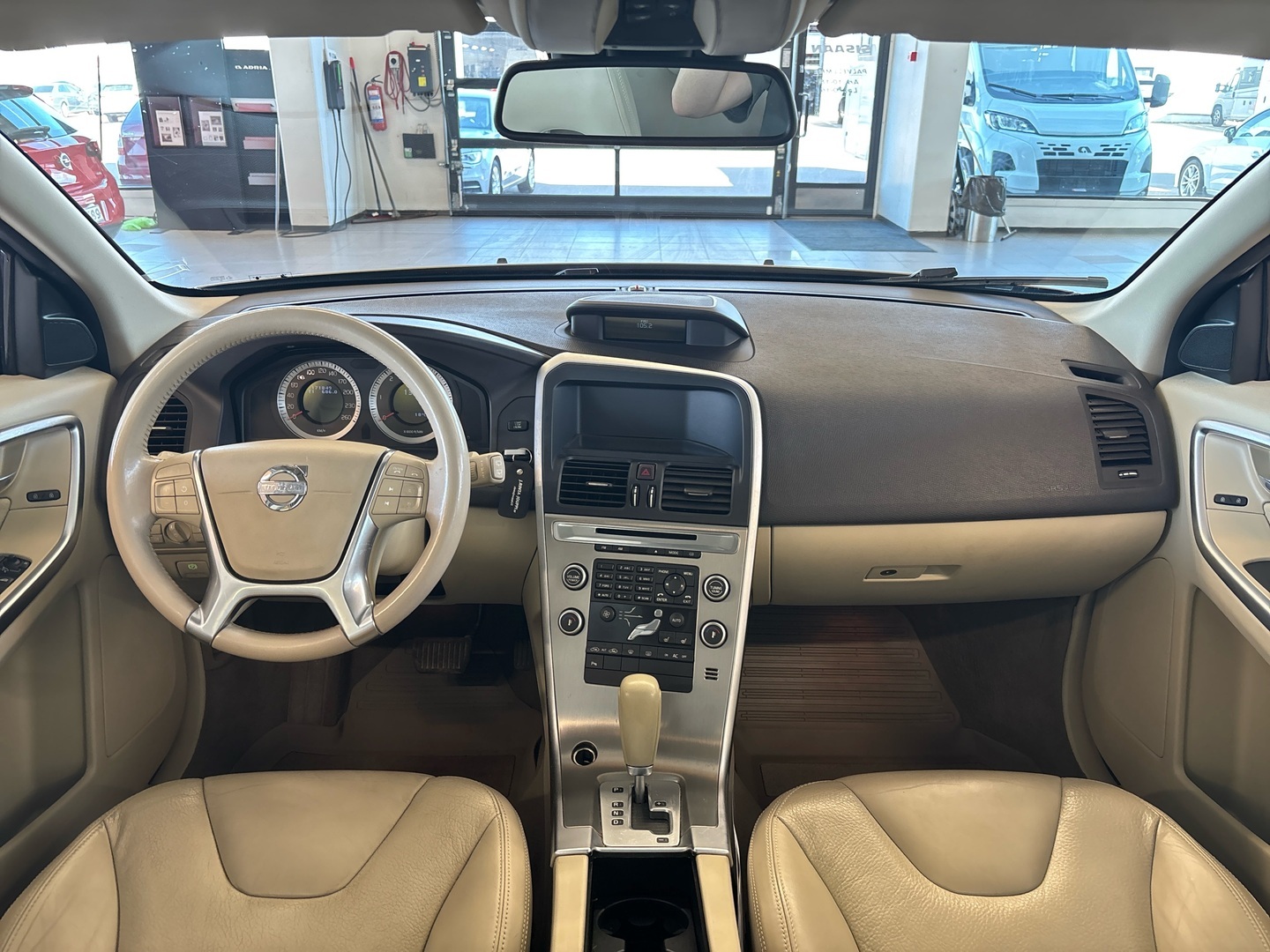 VOLVO XC60 2010