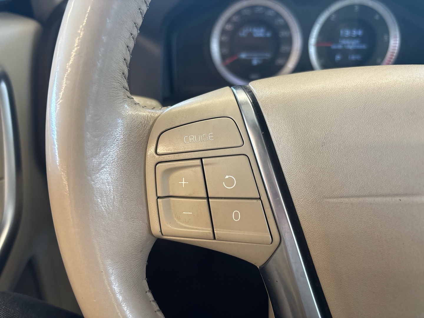 VOLVO XC60 2010