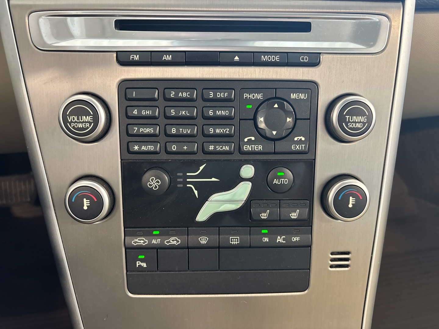 VOLVO XC60 2010
