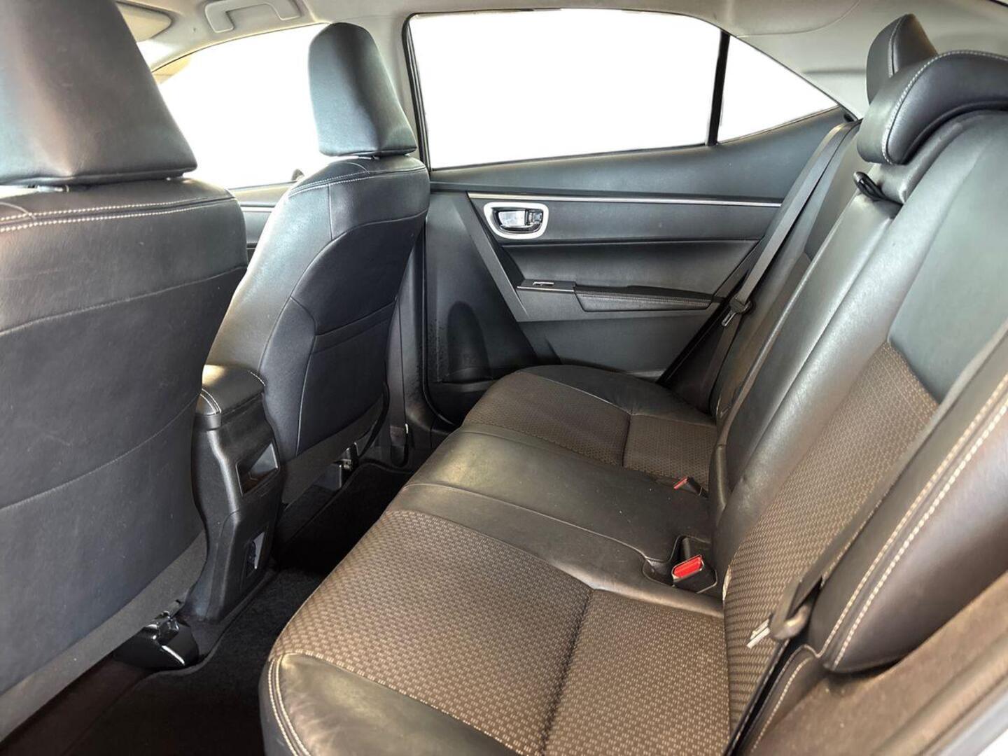 TOYOTA Corolla 2014