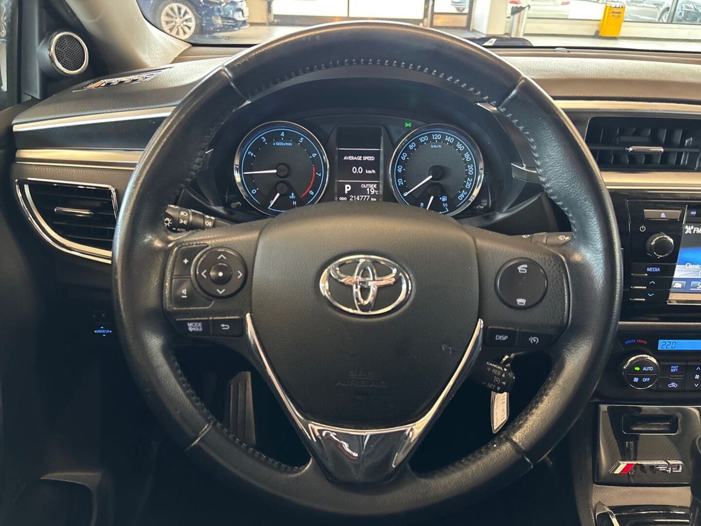 TOYOTA Corolla 2014