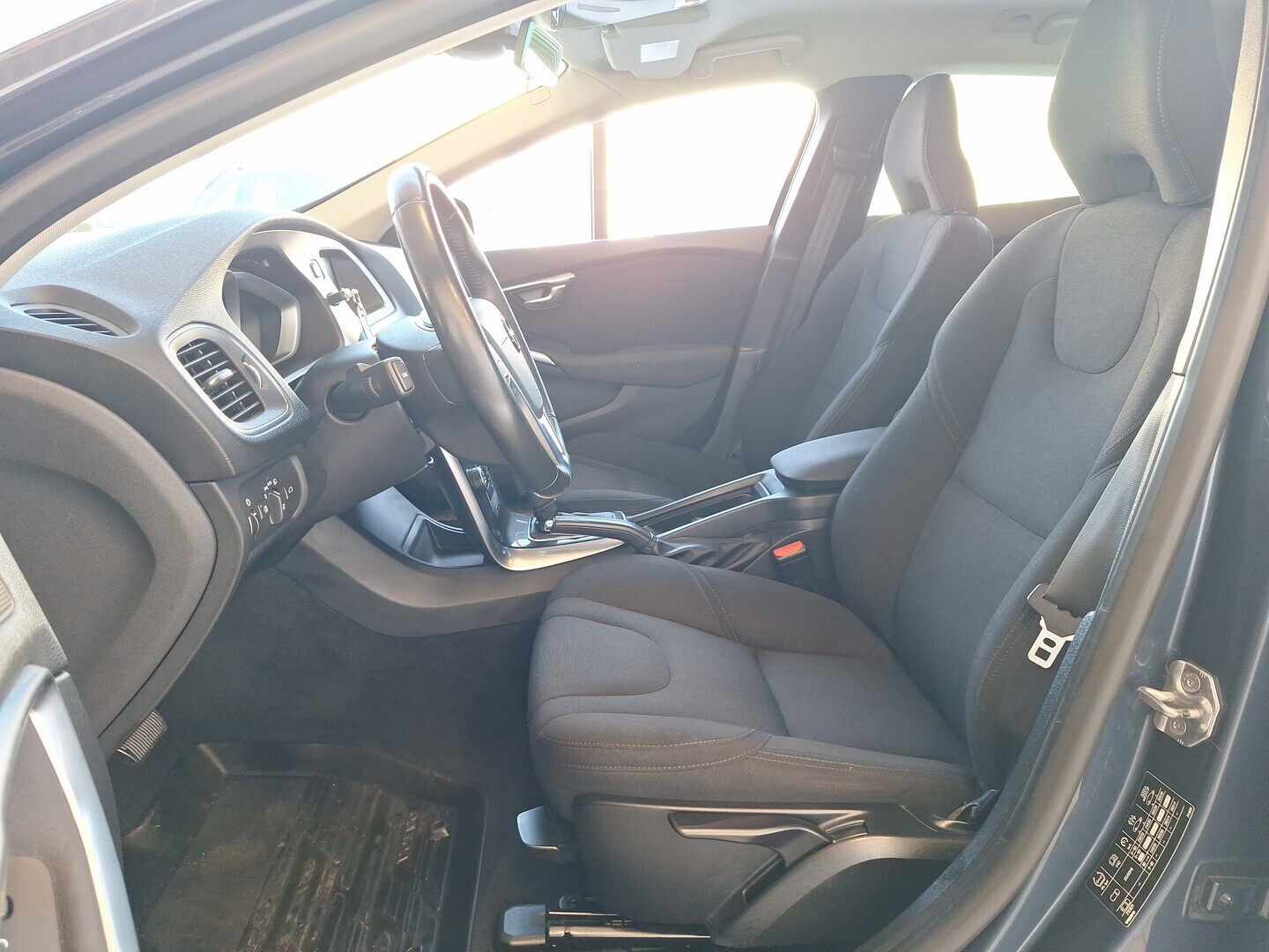 VOLVO V40 Cross Country 2018