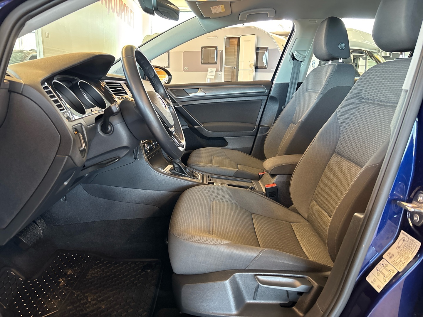 VOLKSWAGEN Golf 2018