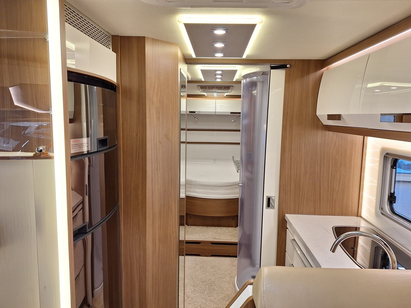 BÜRSTNER Elegance I 920 2018