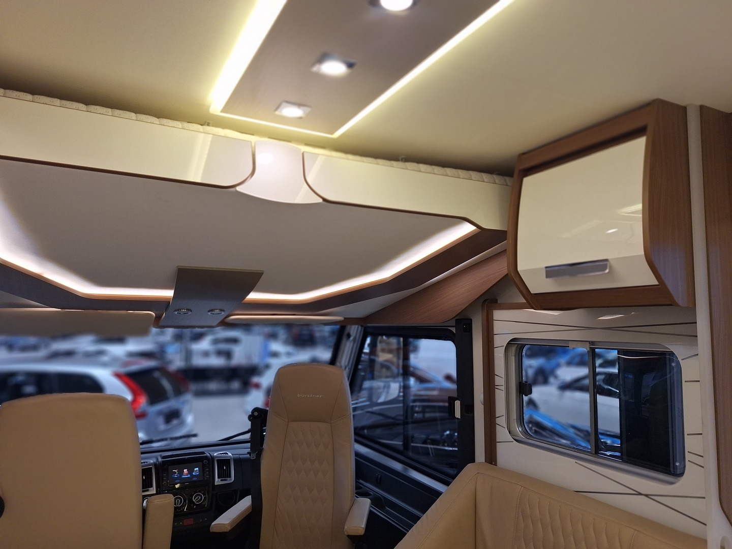 BÜRSTNER Elegance I 920 2018