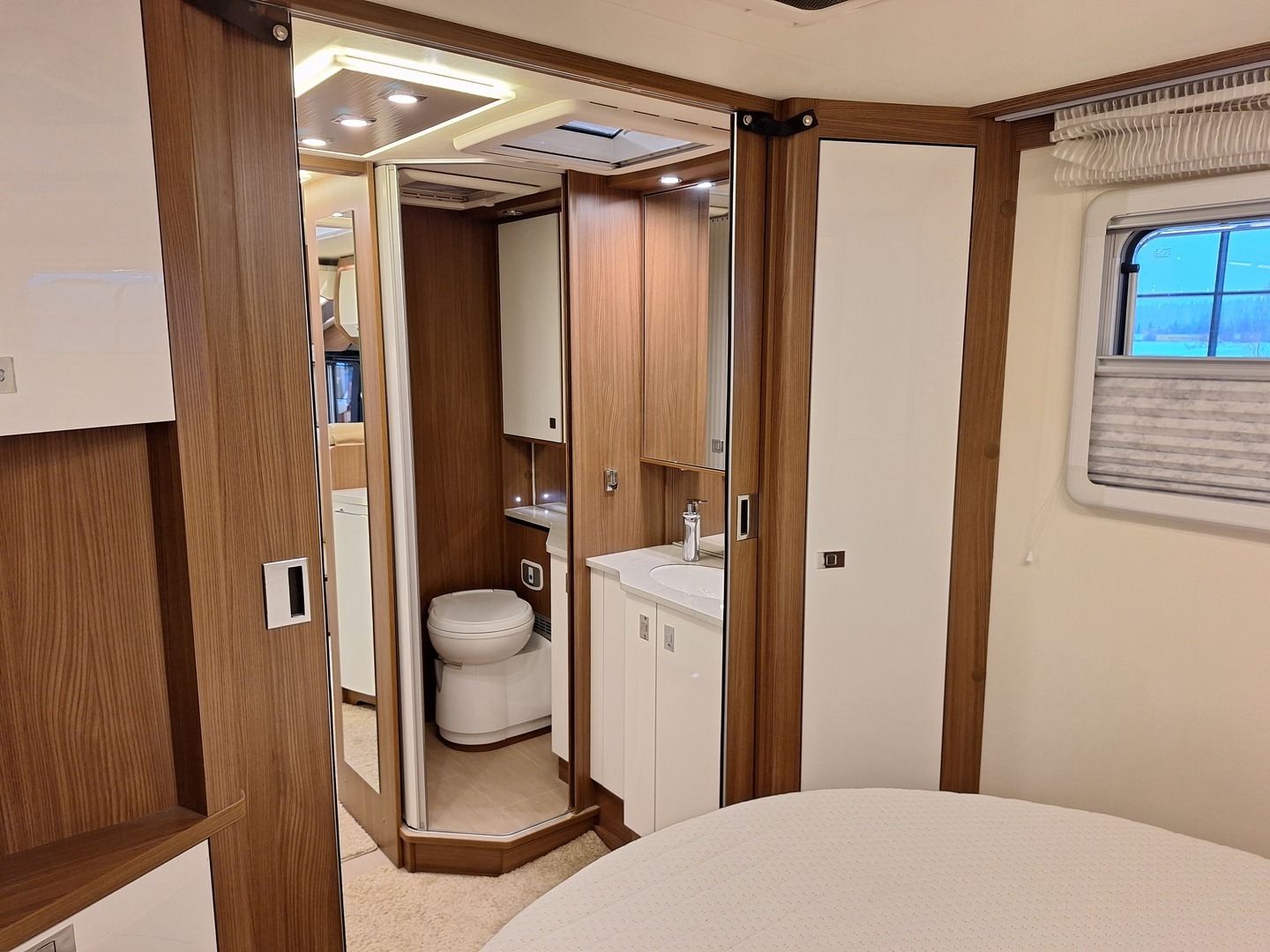 BÜRSTNER Elegance I 920 2018