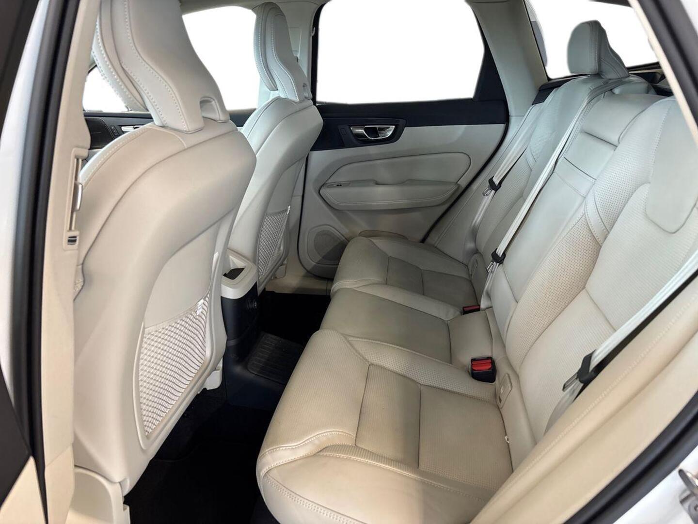 VOLVO XC60 2019