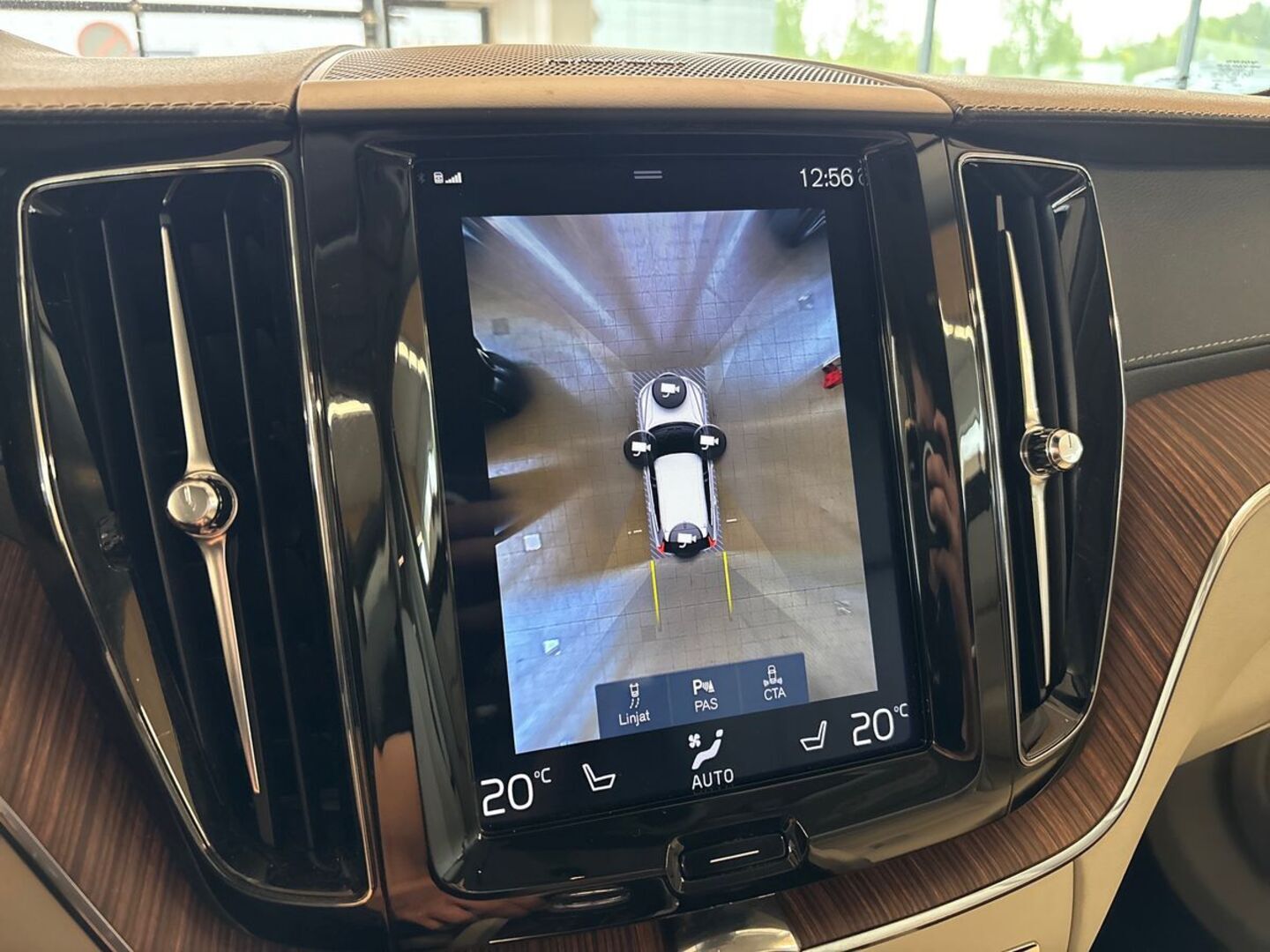 VOLVO XC60 2019