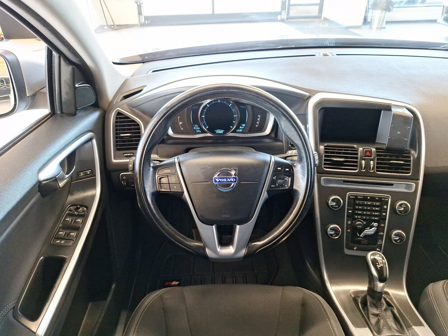 VOLVO XC60 2014
