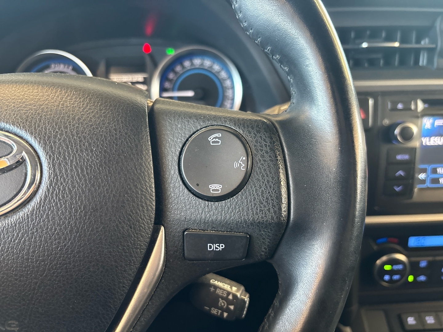 TOYOTA Auris 2014