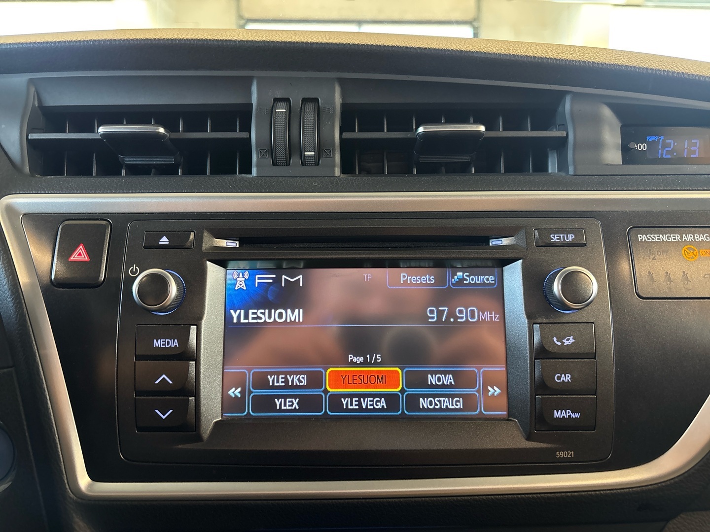 TOYOTA Auris 2014