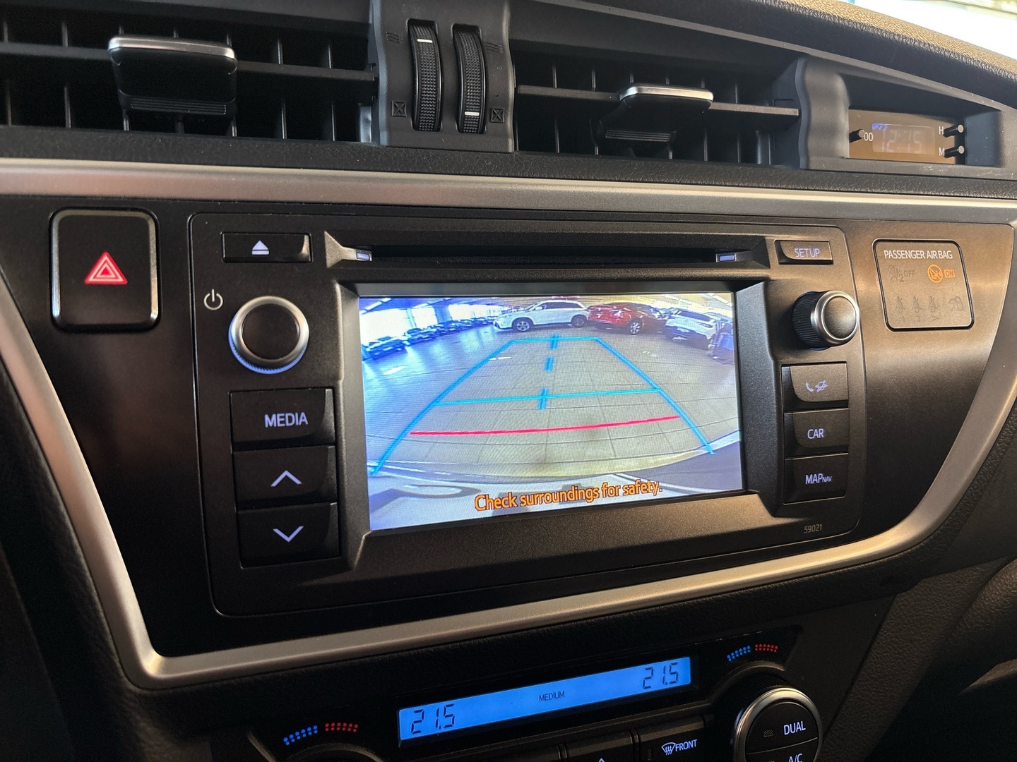 TOYOTA Auris 2014