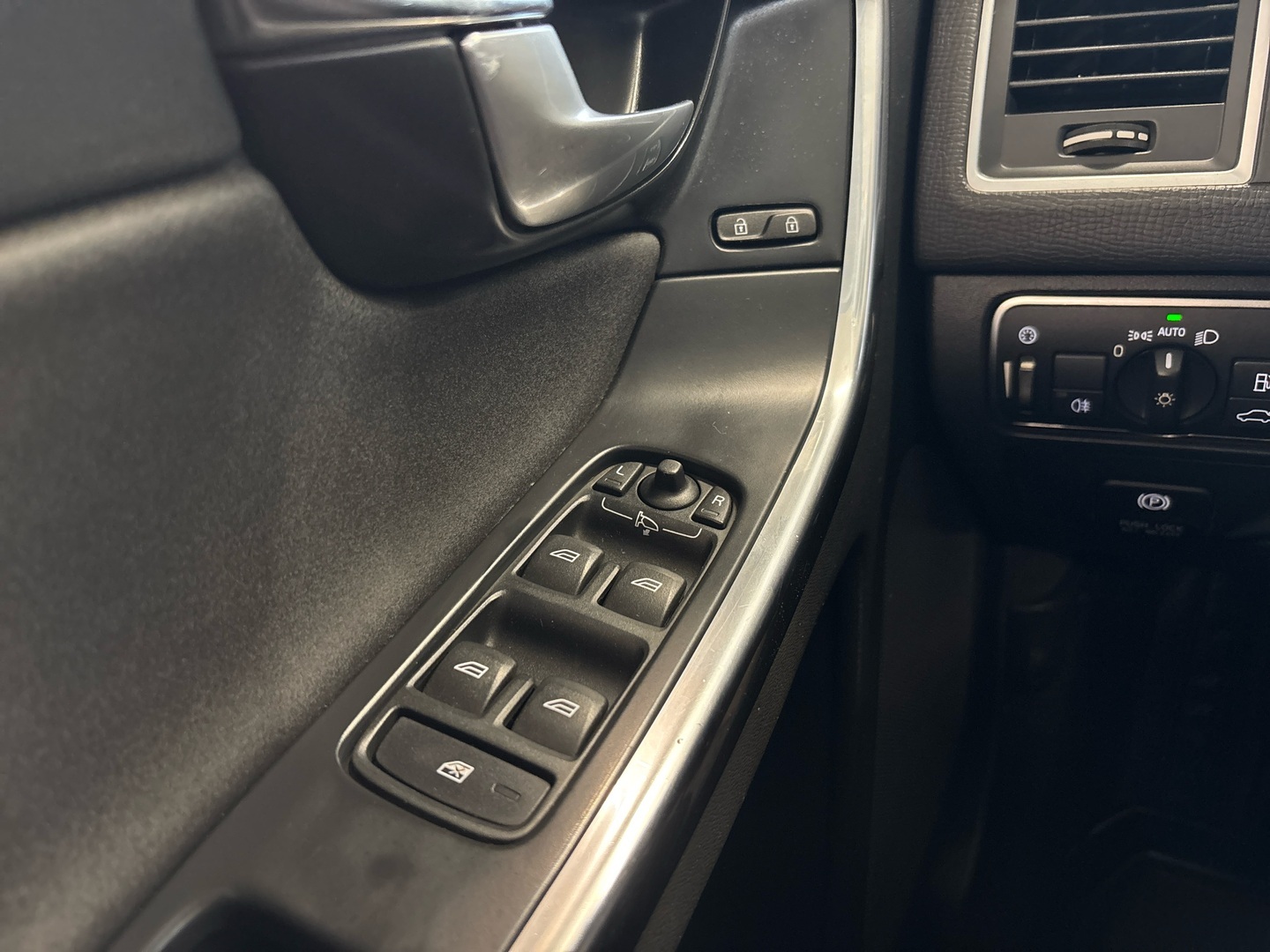 VOLVO XC60 2013