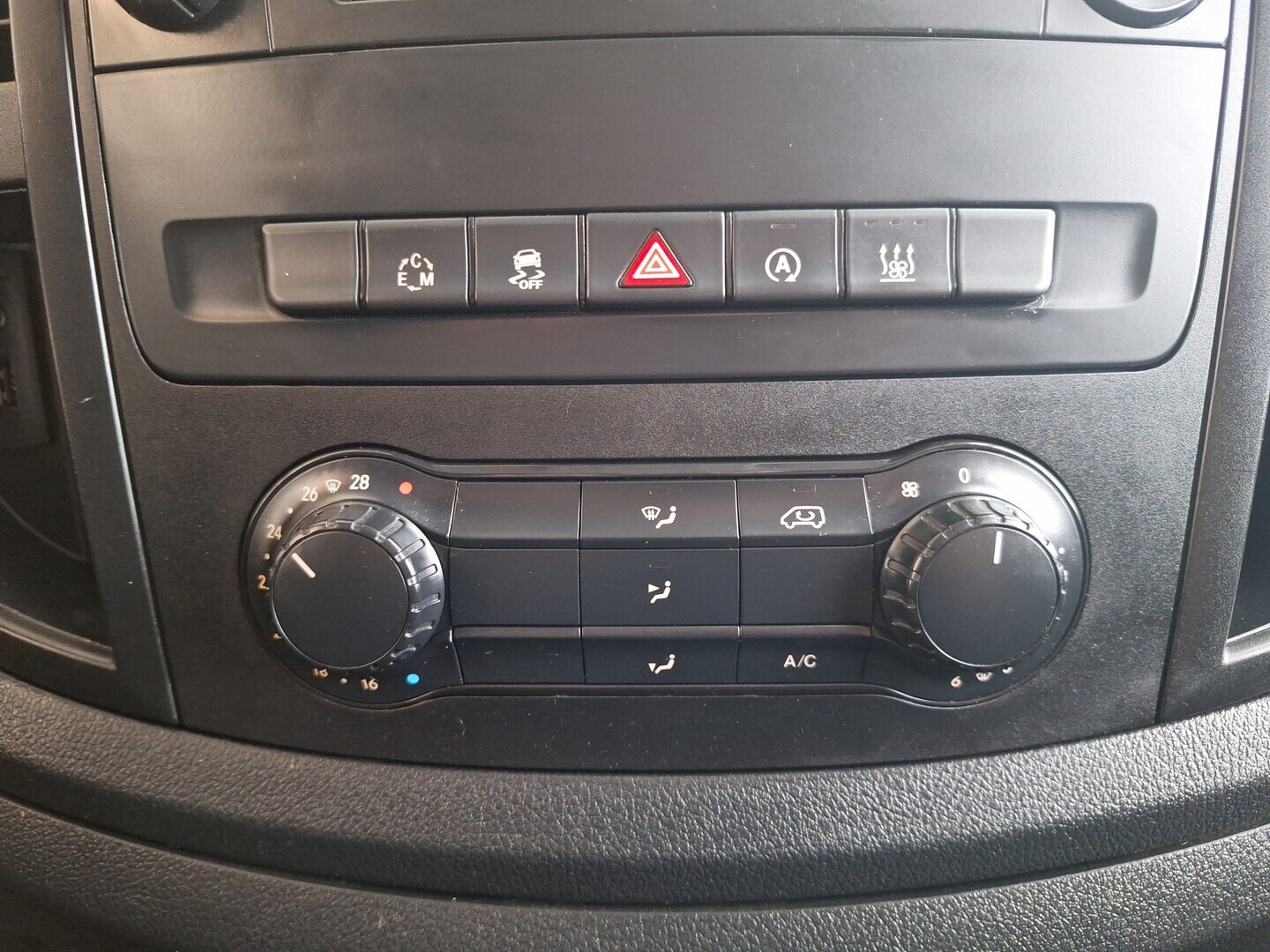 MERCEDES-BENZ Vito 2016