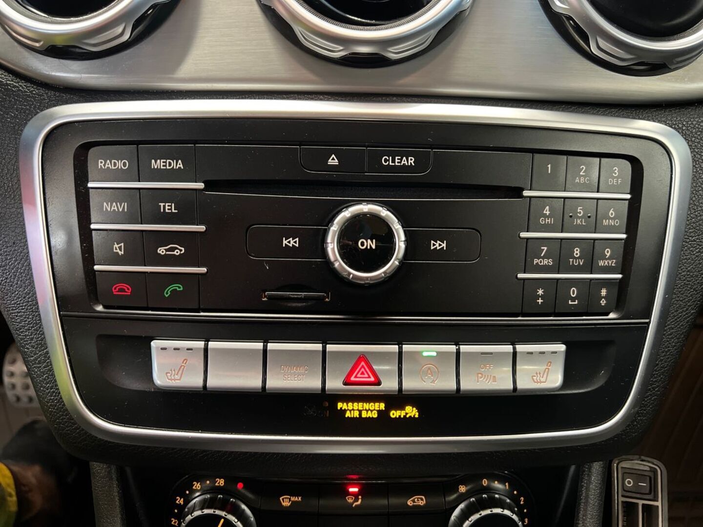 MERCEDES-BENZ GLA 14