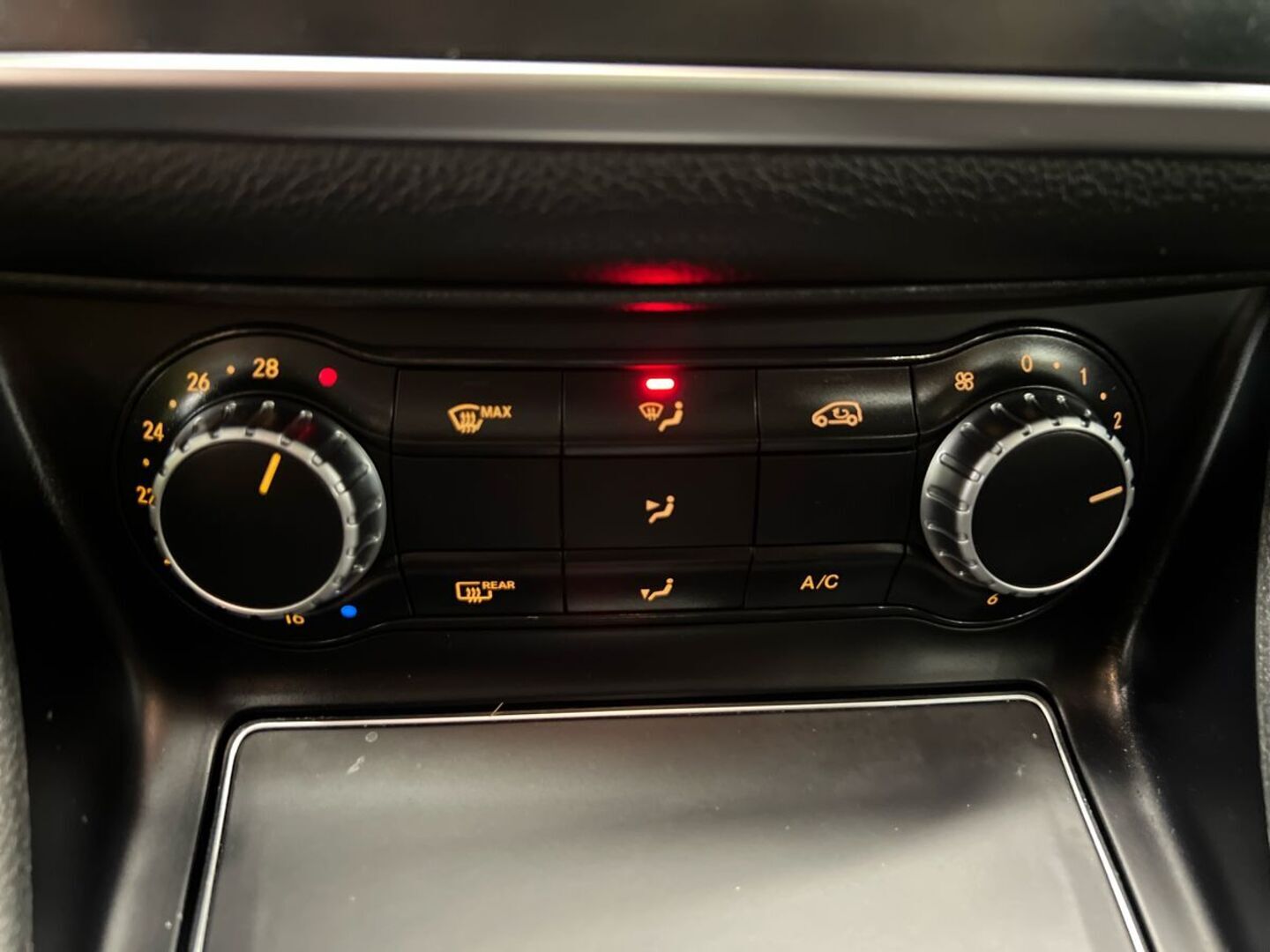 MERCEDES-BENZ GLA 15