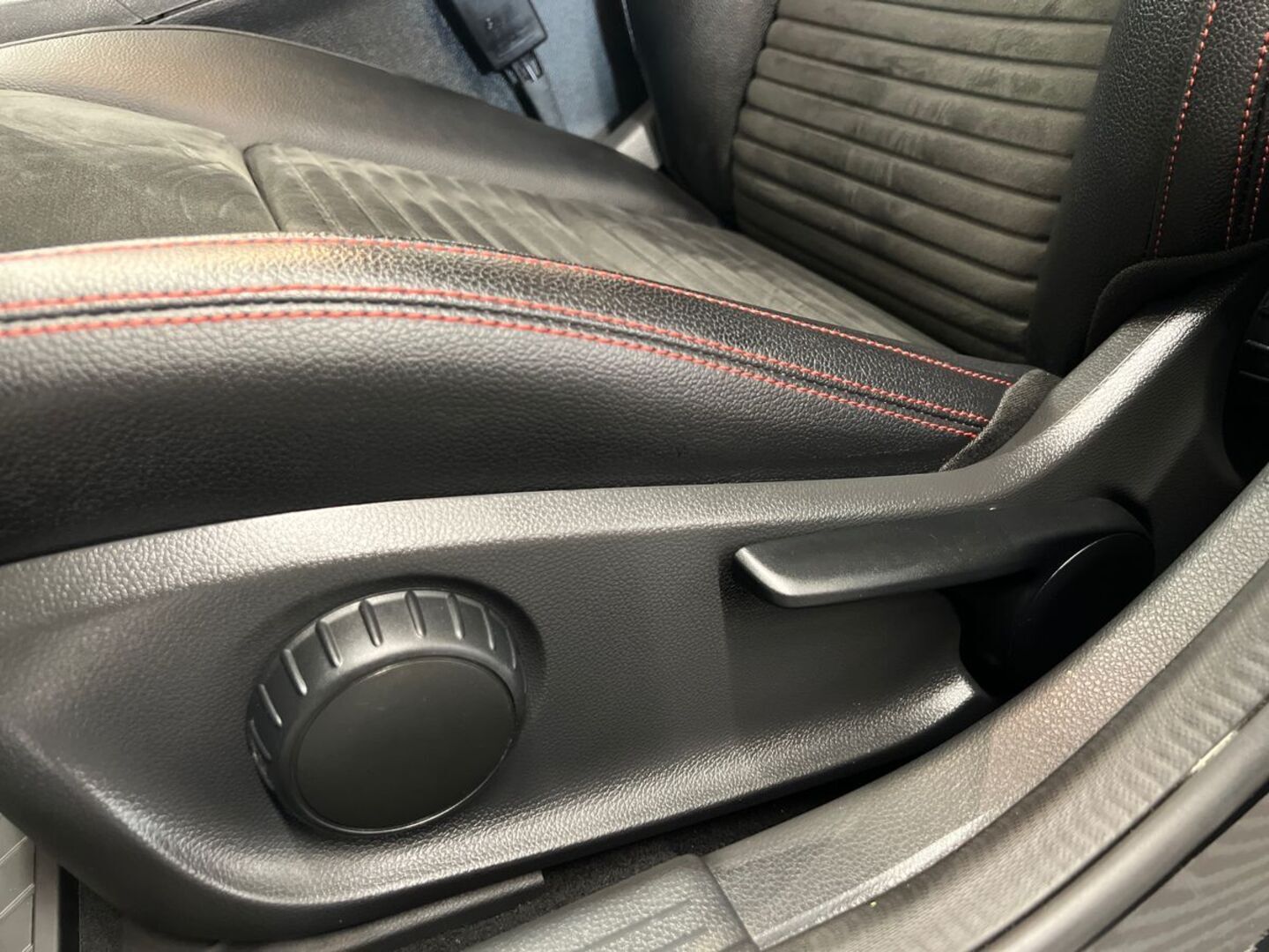 MERCEDES-BENZ GLA 21